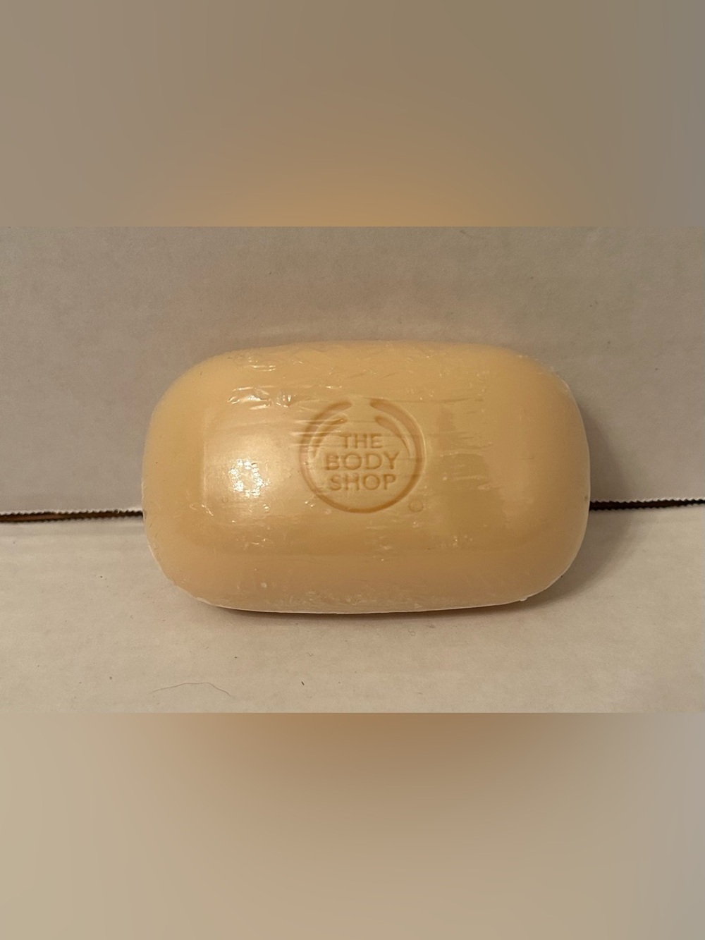 The Body Shop Cream Soap Bar - Beige
shea
SCAP karité
SAVON